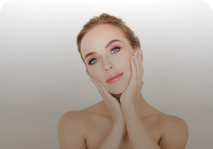 Woman with smooth facial skin – SQT bio-microneedling